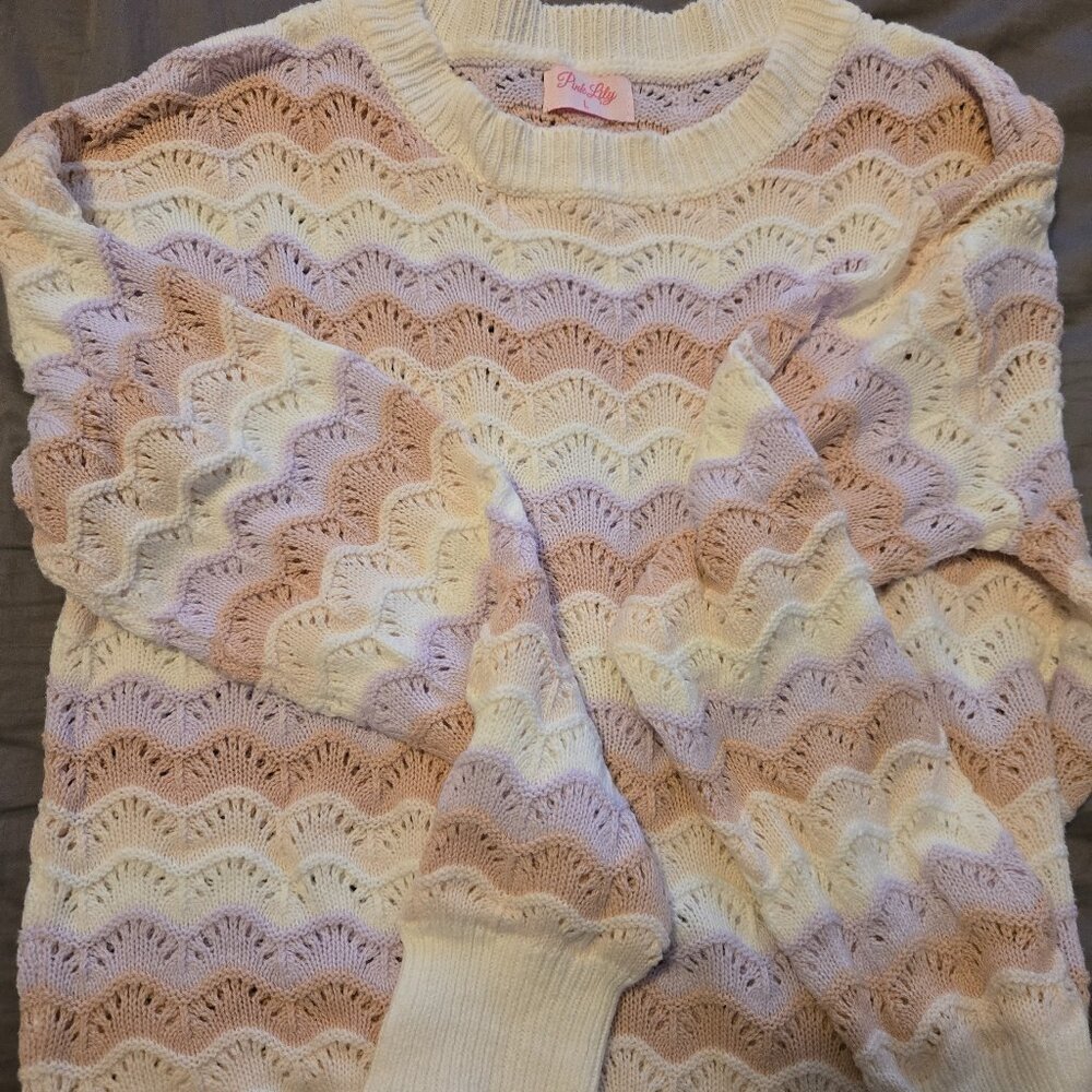 Pink Lily Light Sweater Size L